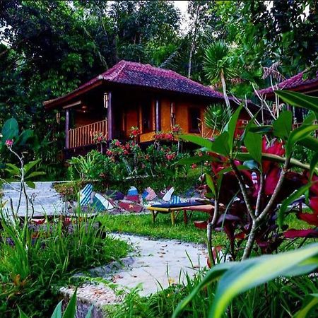 Sky Garden Lombok Apartment Tetebatu Exterior photo