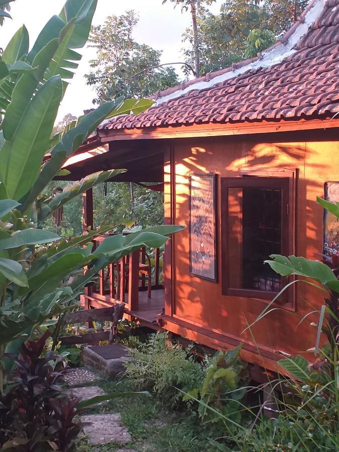 Sky Garden Lombok Apartment Tetebatu Exterior photo